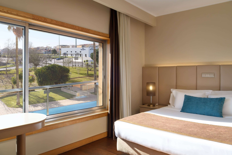 Bedroom 3, TRYP by Wyndham Porto Expo Hotel, Matosinhos
