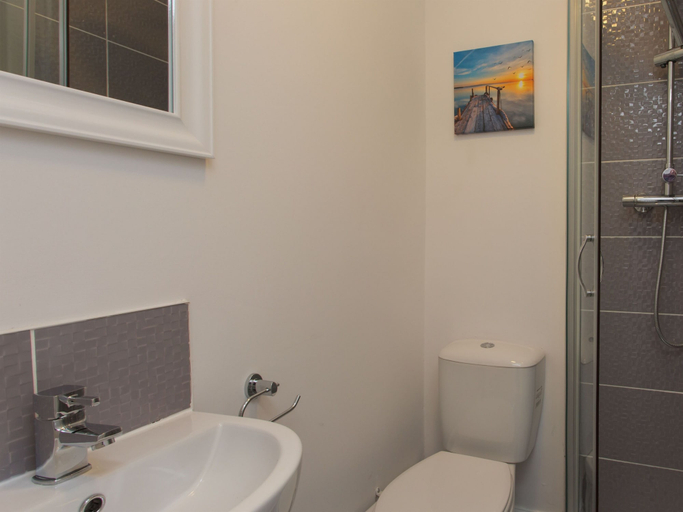 Bathroom 4, Crewe Rooms Westminster Street, Cheshire East