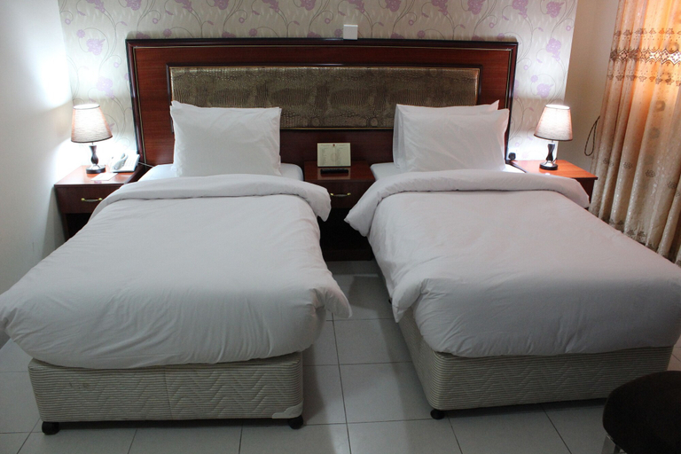Bedroom 4, Montreal Naif Hotel, Dubai