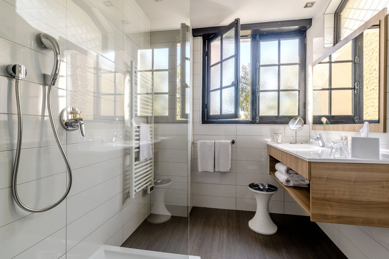 Bathroom 4, Les Terrasses du Bailli Hôtel, Var