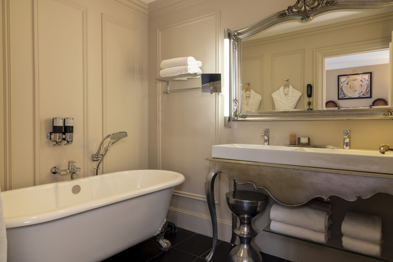 Bathroom 4, Ermitage Mont Saint Michel, Manche