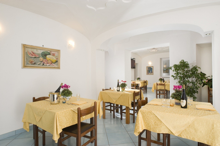 Food & Drinks 5, Hotel & Residence Matarese, Napoli