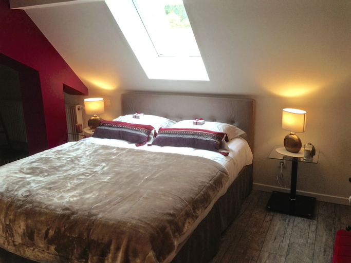 Bedroom 4, Les Myosotis, Moselle