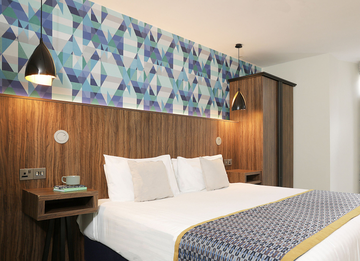 Bedroom 3, Cairn Hotel, Edinburgh