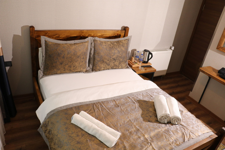 Bedroom 3, Zengin City Hotel, Kartal
