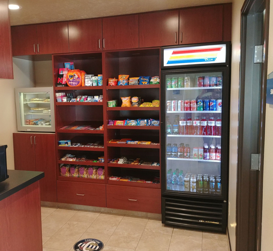 Food & Drinks