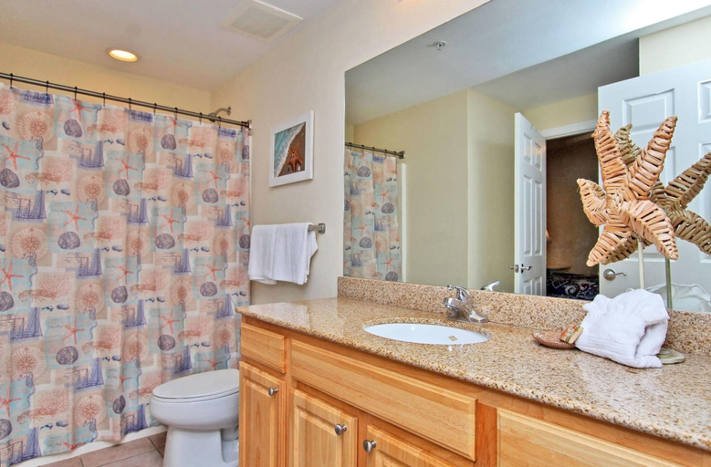 Bathroom 4, Crystal Tower by Youngs Suncoast, Baldwin