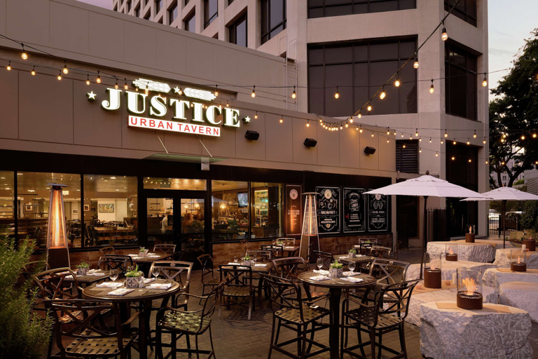 Food & Drinks 5, DoubleTree by Hilton Hotel Los Angeles Downtown, Los Angeles