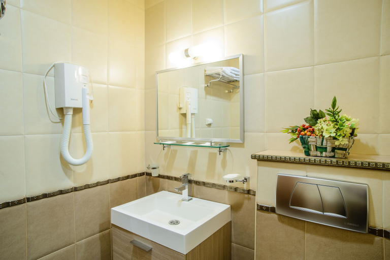 Bathroom 4, SK Royal Kaluga Hotel, Kaluga gorsovet