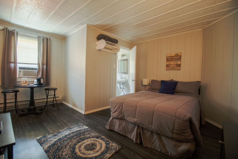 Bedroom 2, Current River Inn, Carter