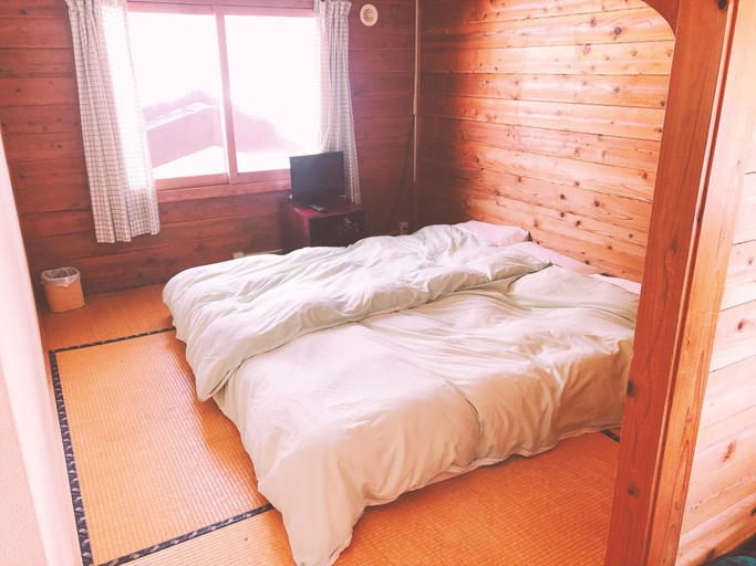 Bedroom 2, Yado Brodiaea, Myōkō