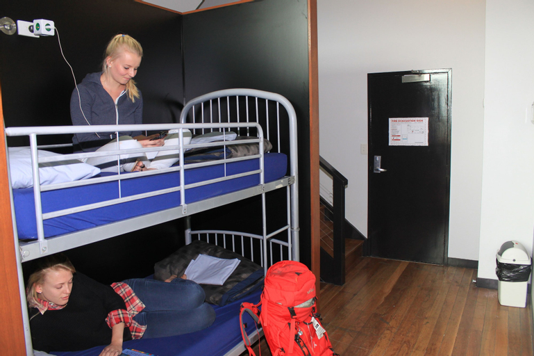 Bedroom 4, Bunk Backpackers, Fortitude Valley