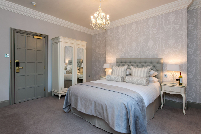 Bedroom 2, The Manor Elstree, Hertfordshire