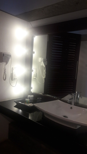 Bathroom 5, Sigiriana Resort by Thilanka, Dambulla