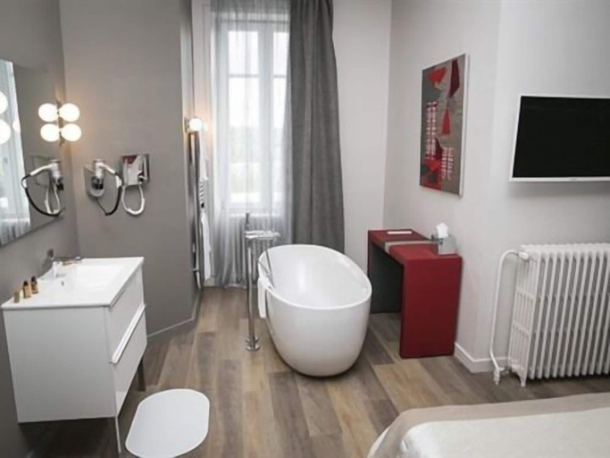 Bathroom 5, Villa Fani, Puy-de-Dôme