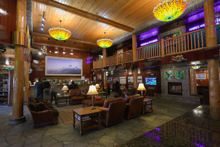 Food & Drinks 5, Pike's Waterfront Lodge, Fairbanks North Star