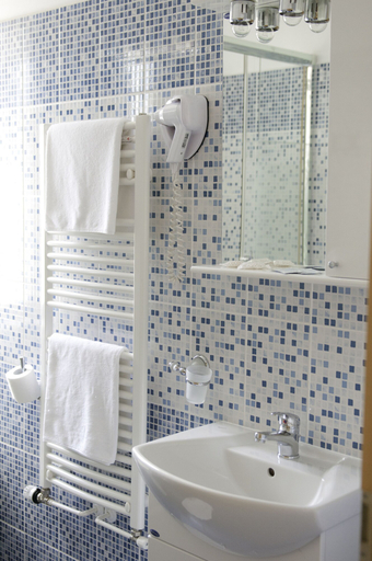 Bathroom 4, Hotel Pacific Timisoara, Timisoara