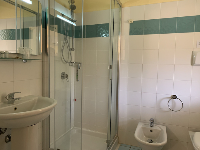 Bathroom, Hotel Fiore di Maggio, Cagliari