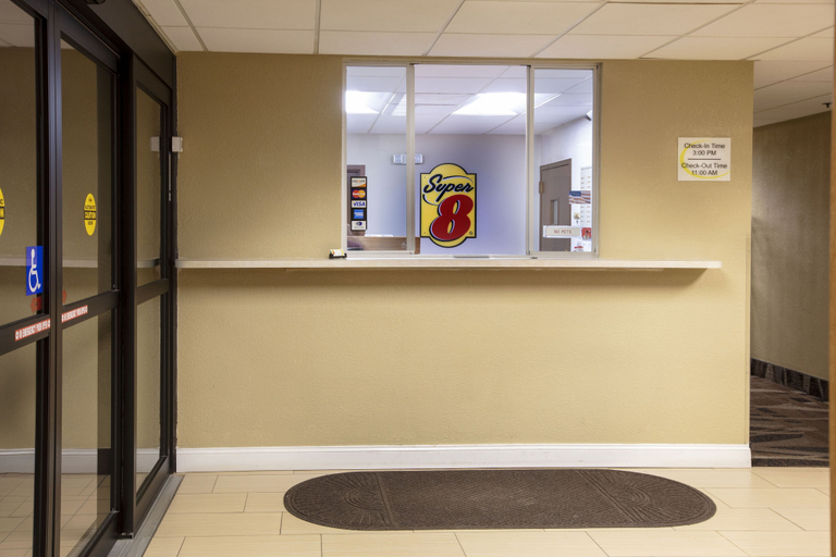 Others 5, Super 8 by Wyndham St Charles, Saint Charles