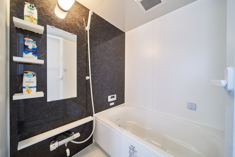 Bathroom 2, Osaka Dome, Osaka