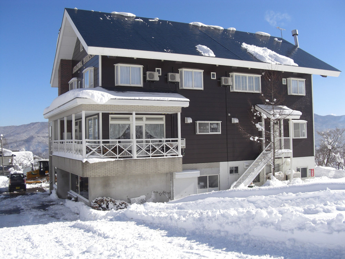 Exterior & Views 2, Akakura Yours Inn, Myōkō