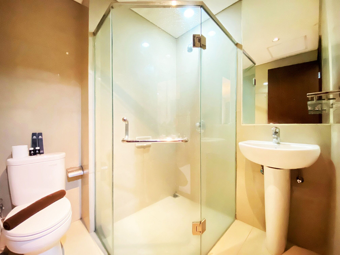 Bathroom 3, Fancy And Nice Studio At El Royale Apartment, Bandung