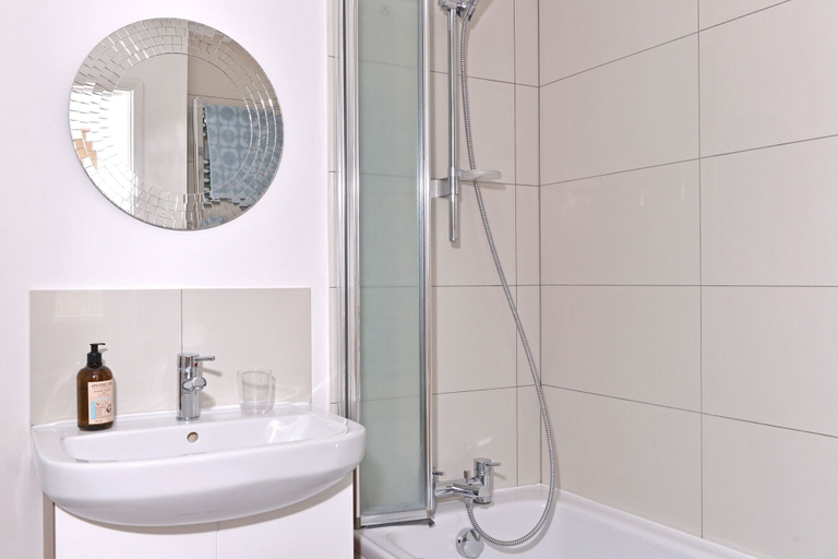 Bathroom, Pevensey Beach Retreat, East Sussex