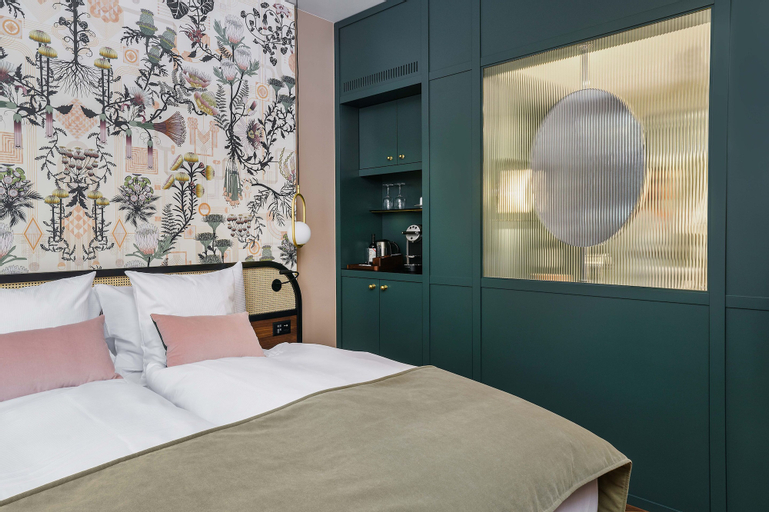 Bedroom 18