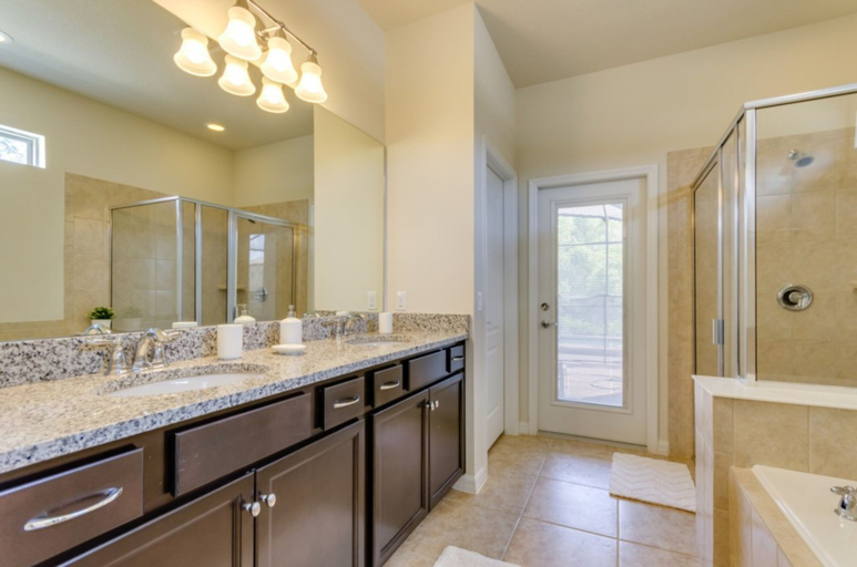 Bathroom, 8 Bedroom Villa in Windsor at Westside Resort, Osceola