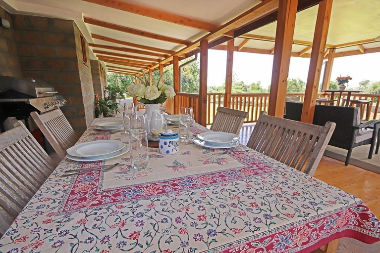 Food & Drinks 5, Olesamara Collection, Kieni