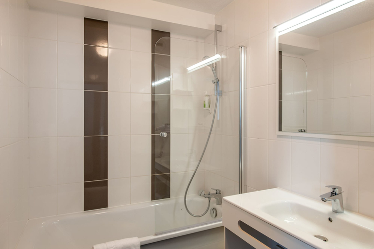 Bathroom 4, Residhotel Lyon Part Dieu, Rhône