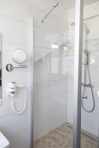 Bathroom 5, Best Business Bühl - Boardinghouse, Rastatt