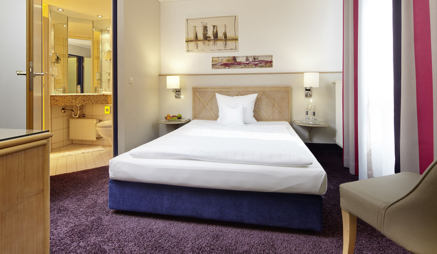 Bedroom 3, Parkhotel Weiskirchen, Merzig-Wadern