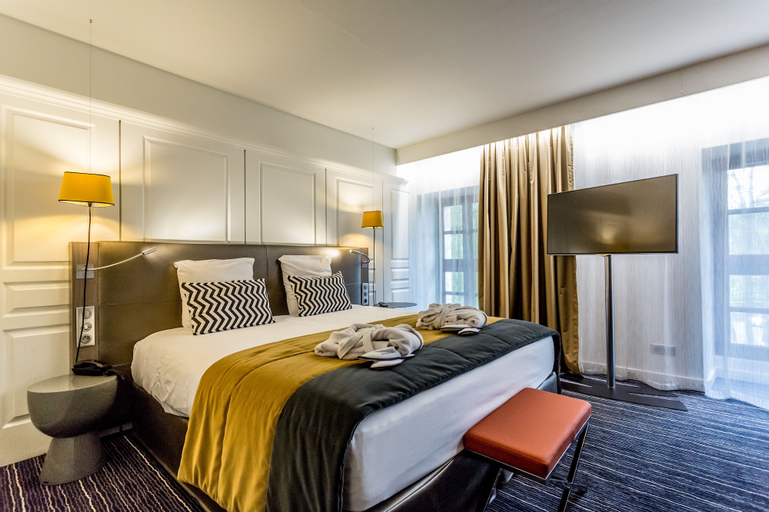 Bedroom 2, Hotel de Bourbon - Mercure Bourges, Cher
