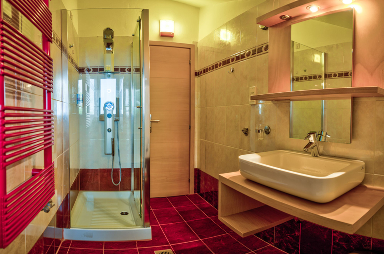 Bathroom 5, Hotel Poseidon, West Greece