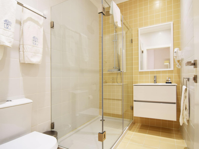 Bathroom 3, Chiado Dream Apartments, Lisbon