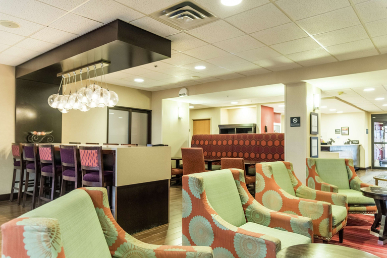 Others 5, Hampton Inn Muskegon, Muskegon