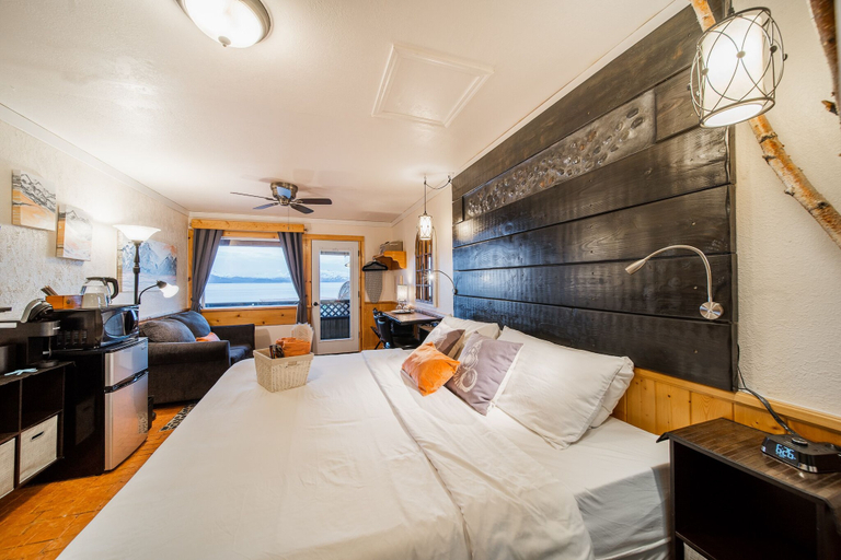 Bedroom 4, Homer Inn and Spa, Kenai Peninsula