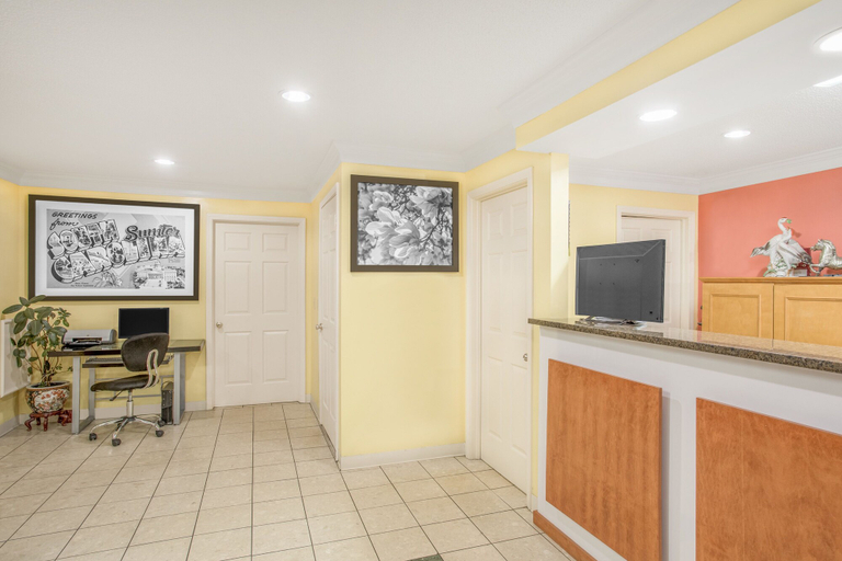 Others 4, Super 8 by Wyndham Sumter, Sumter