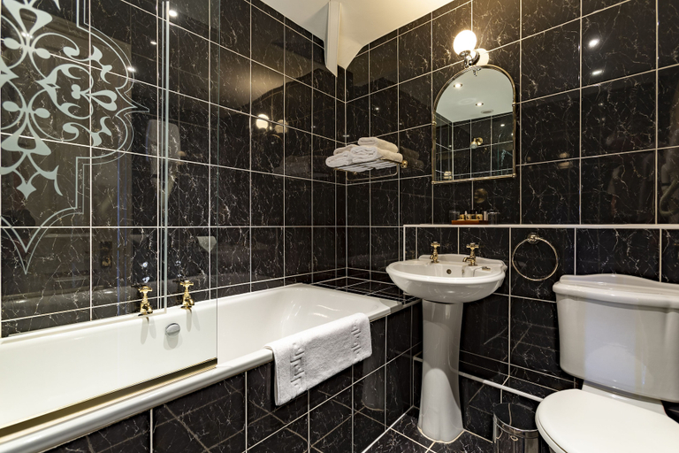 Bathroom 5, Camelot Castle Hotel, Cornwall