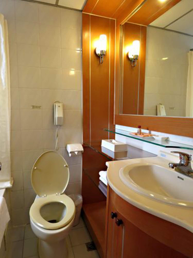 Bathroom 4, First Hotel, Taipei City