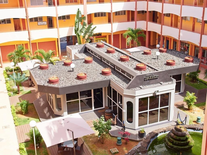 Exterior & Views 2, Gold Crest Hotel