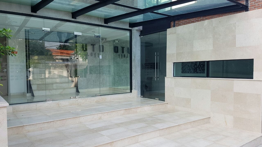 UTD Loft, Phra Khanong