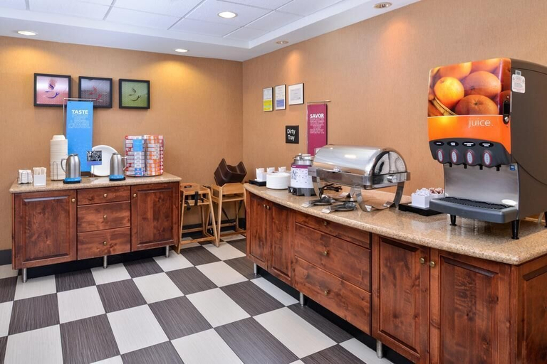Food & Drinks 5, Hampton Inn & Suites Kingman, Mohave