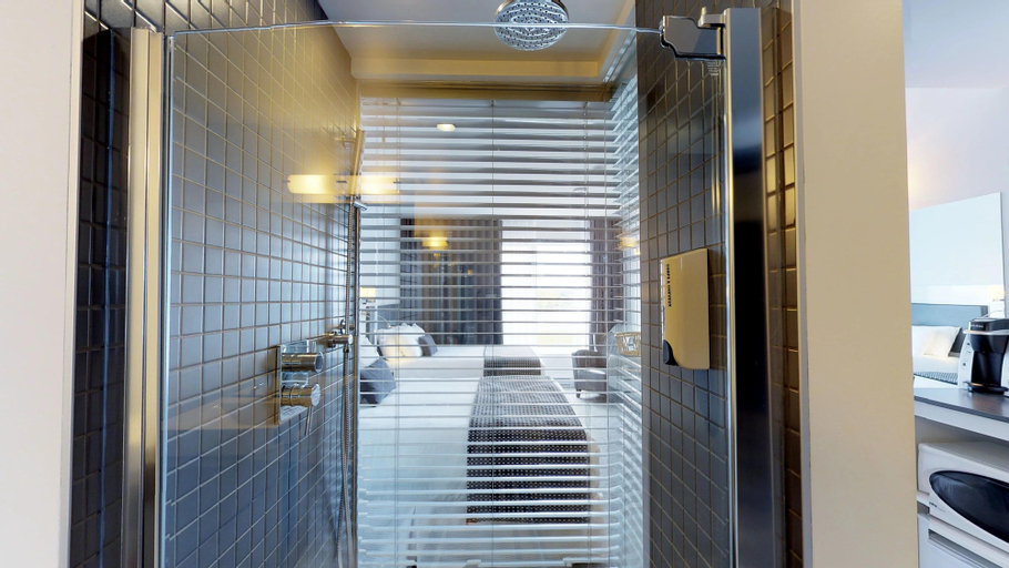 Bathroom 4, Riotel Matane, Matane