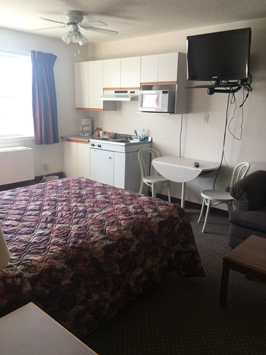 Others 5, Almada Inn, Northern Rockies