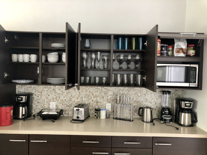Others 5, Home in Fort Lauderdale, Broward
