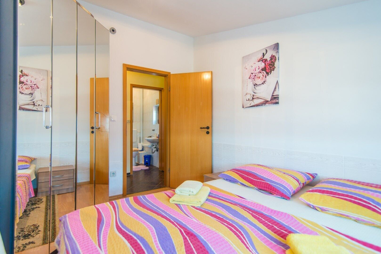 Bedroom 2, Apartments Kristina, Rovinj