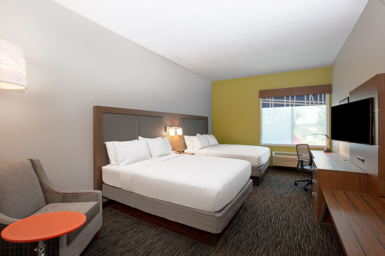 Bedroom 3, Holiday Inn Express Hotel & Suites Columbus by IHG, Platte