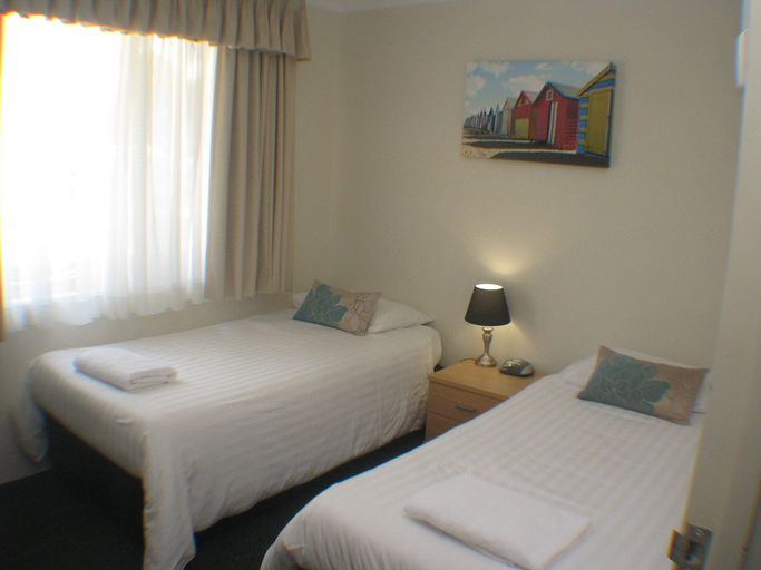 Bedroom 4, Beaches Serviced Apartments, Port Stephens